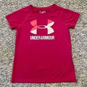 Youth Girls Pink Under Armour T-Shirt size Medium